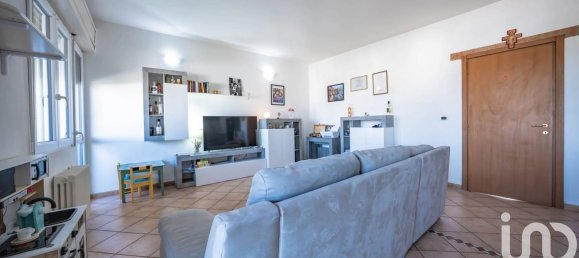 3-salle Appartement à Ferrara, Italy No. 279366 7