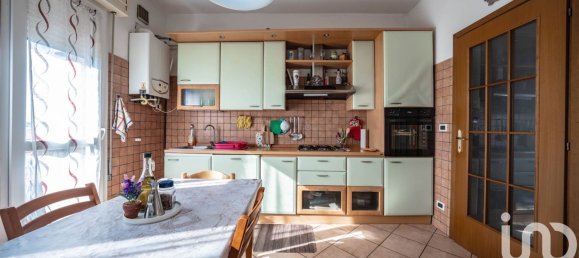 3-salle Appartement à Ferrara, Italy No. 279366 17