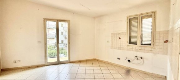 Casa de 4 dormitorios en Belpasso, Italy No. 294417 3