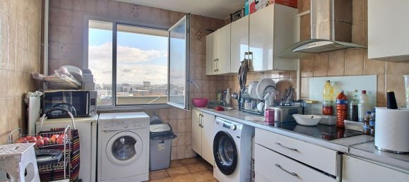 3 bedrooms Apartment in Colombes, France No. 167873 9