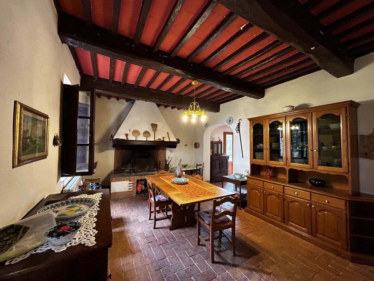 Дом с 4 спальнями в Палая, Италия № 87293