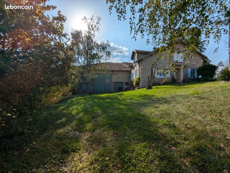 4 bedrooms House in Evres, France No. 60574