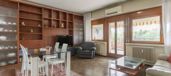2 bedrooms Apartment in Bergamo, Italy No. 334651 2