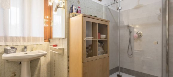 2 bedrooms Apartment in Bergamo, Italy No. 334651 10