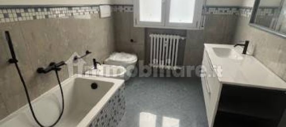 2 bedrooms Apartment in Modena, Italy No. 258256 3