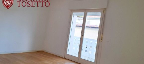 5 bedrooms Apartment in Vicenza, Italy No. 336385 16
