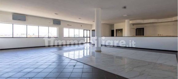 Edifício de 5 divisões em Cagliari, Italy N.º 259781 5