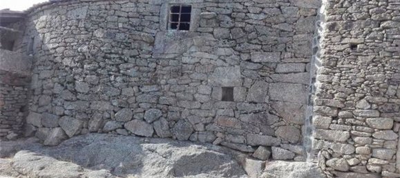 2 bedrooms House in Almeida, Portugal No. 33372 4