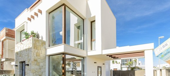 3 bedrooms Villa in La Herrada, Spain No. 9260 13