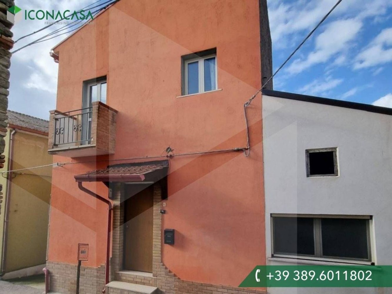 Casa de 3 habitaciónes en Villalfonsina, Italy No. 22064