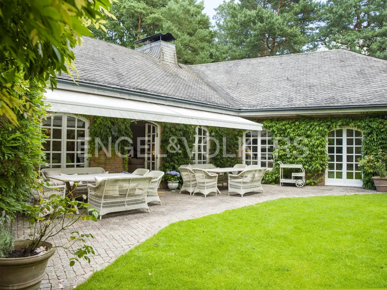 5 bedrooms House in Harburg, Germany No. 161490