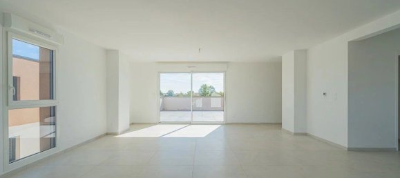 4 rooms Penthouse in Talange, France No. 77437 2