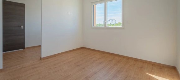 4 rooms Penthouse in Talange, France No. 77437 16