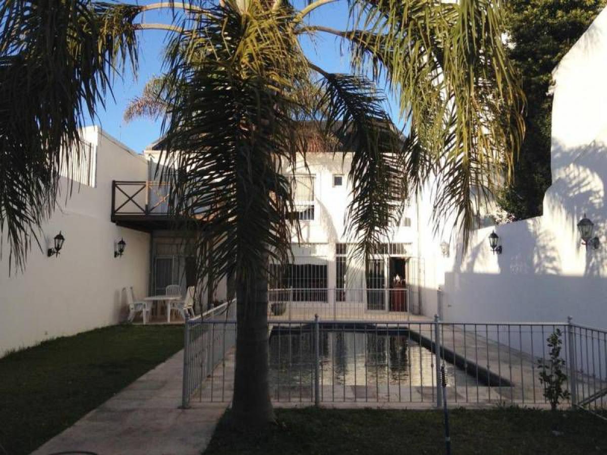 3 bedrooms House in San Isidro, Argentina No. 9394