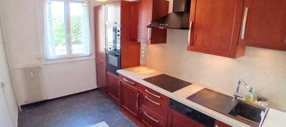 Apartamento de 2 dormitorios en Sainte-Genevieve-des-Bois, France No. 360729 2