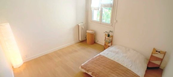 Apartamento de 2 dormitorios en Sainte-Genevieve-des-Bois, France No. 360729 3
