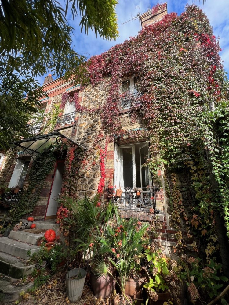 5 bedrooms House in Noisy-le-Sec, France No. 171889