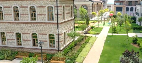 Studio in Istanbul, Turkey, Nr. 7467 2