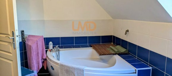 6 rooms House in Saint-Nic, France No. 193953 12