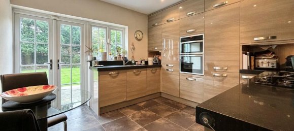 4 bedrooms House in Beckenham, United Kingdom No. 1123 5