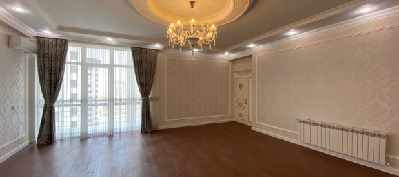 3 bedrooms Apartment in Yasamal, Azerbaijan No. 2100 3