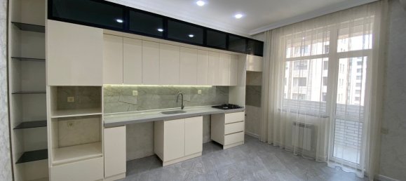 3 bedrooms Apartment in Yasamal, Azerbaijan No. 2100 7