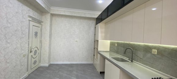 3 bedrooms Apartment in Yasamal, Azerbaijan No. 2100 10