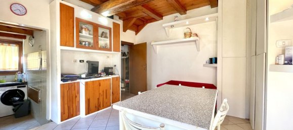 72m² Building in Budrio, Italy No. 370042 5