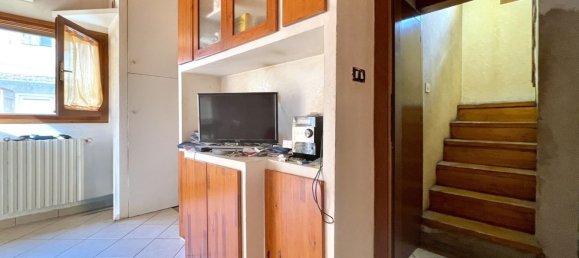 72m² Building in Budrio, Italy No. 370042 8