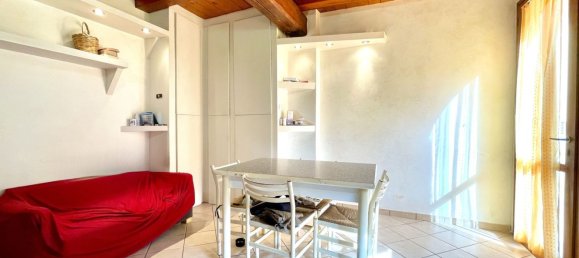72m² Building in Budrio, Italy No. 370042 4