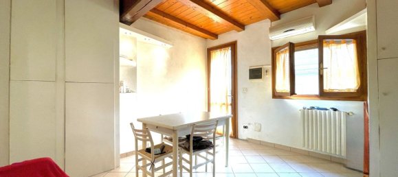 72m² Building in Budrio, Italy No. 370042 3