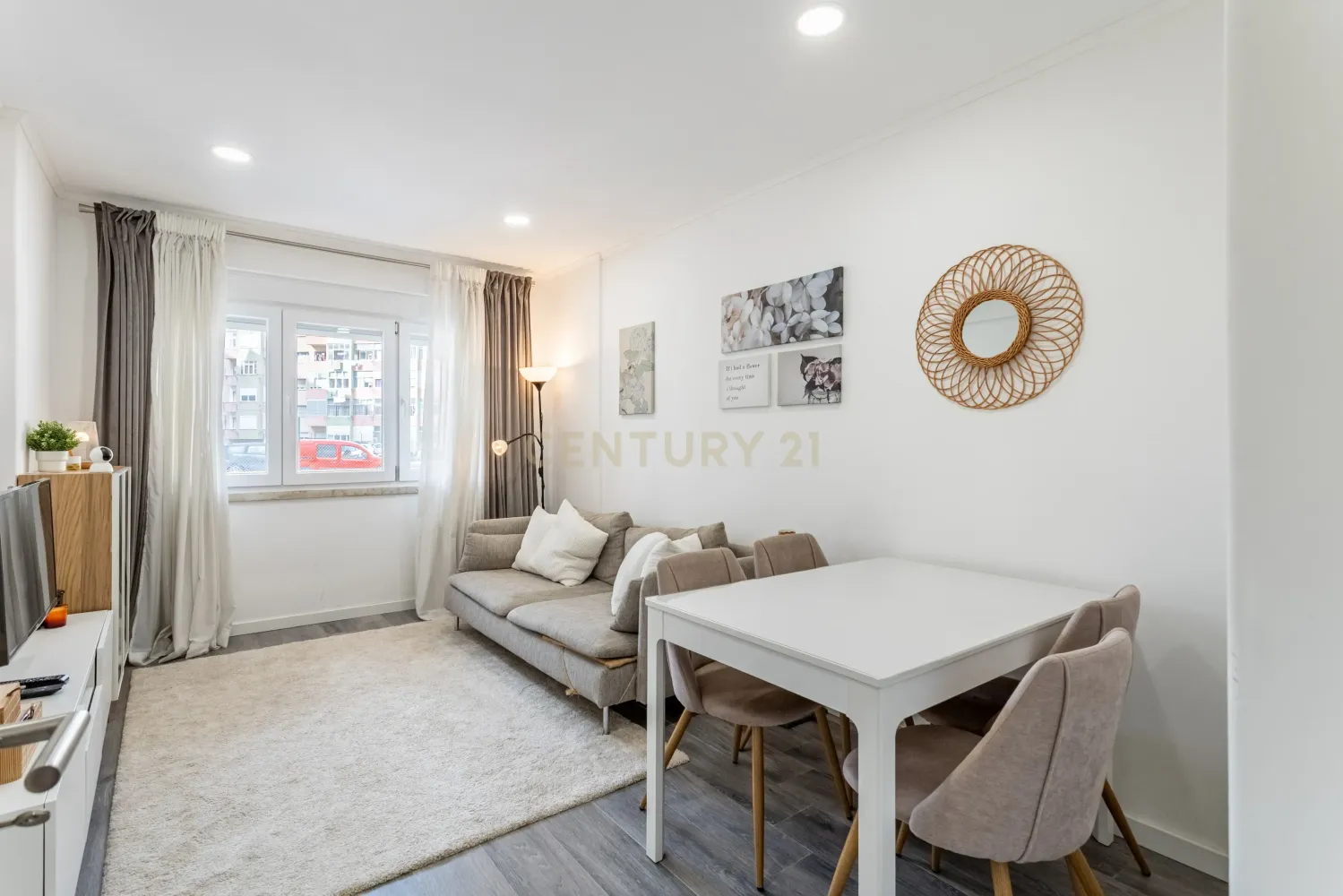 3 bedrooms Apartment in Oeiras, Portugal No. 270562