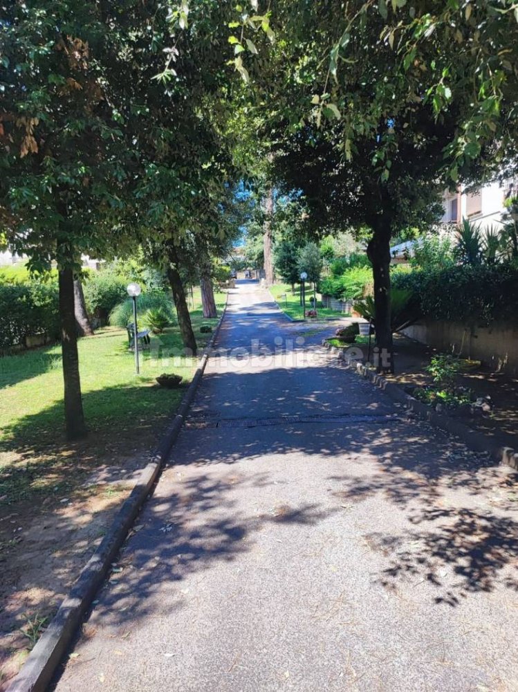 2 bedrooms Apartment in Rome, Italy No. 300914