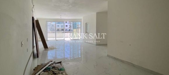 2 Schlafzimmer Penthouse in Saint Paul's Bay, Malta, Nr. 2380 23