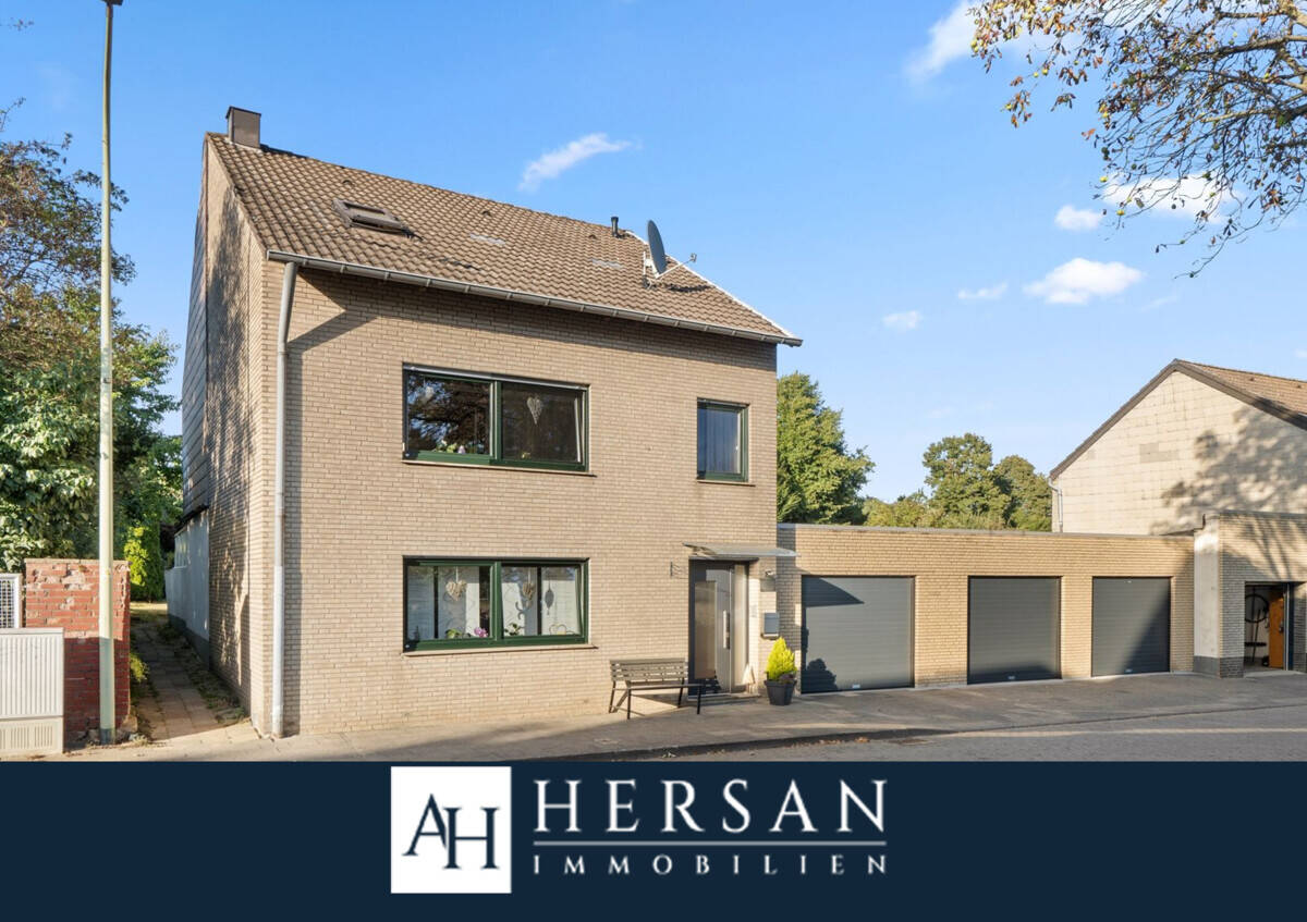 5 chambres Maison de ville à Duren, Germany No. 283383