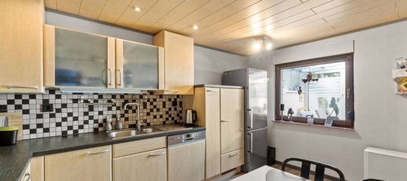 5 chambres Maison de ville à Duren, Germany No. 283383 5