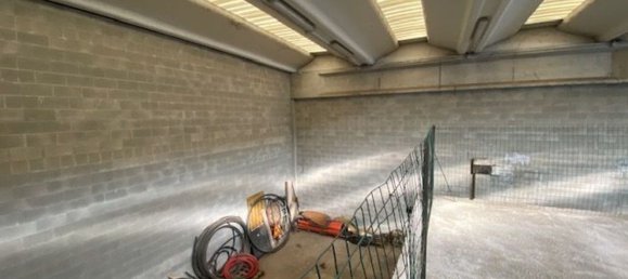 480m² Commercial property in Cadorago, Italy No. 8914 18