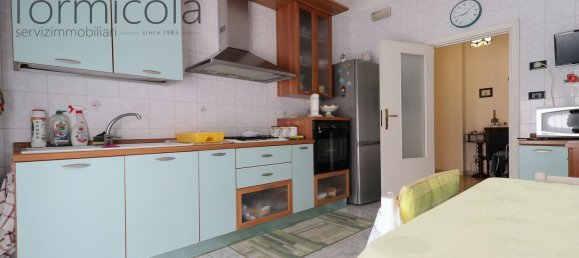 3 rooms Apartment in Portici, Italy No. 88973 8
