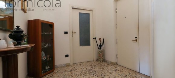 3 rooms Apartment in Portici, Italy No. 88973 5