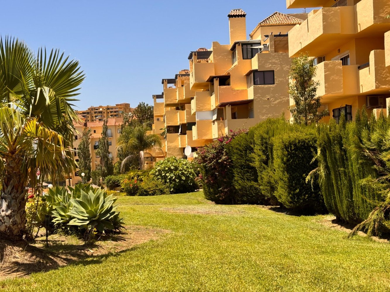 2 bedrooms Apartment in Estepona, Spain No. 180833