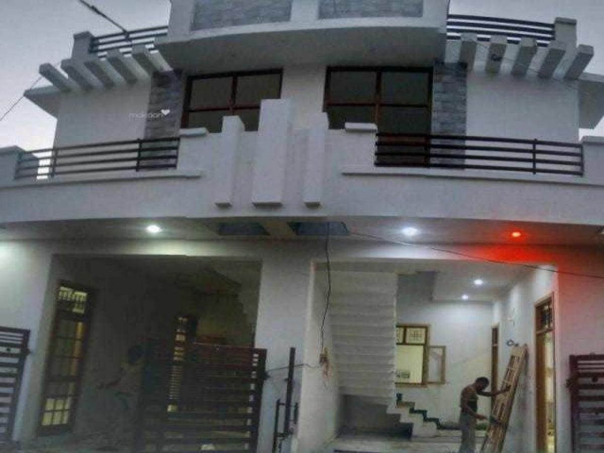 2 bedrooms House in Lucknow, India No. 9081