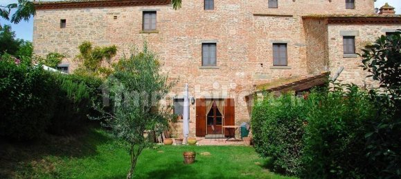 2 bedrooms Apartment in Cortona, Italy No. 54334 2