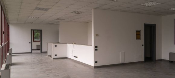 Almacén en Locate Varesino, Italy 670 m² No. 84450 13