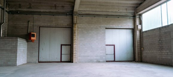 Almacén en Locate Varesino, Italy 670 m² No. 84450 9