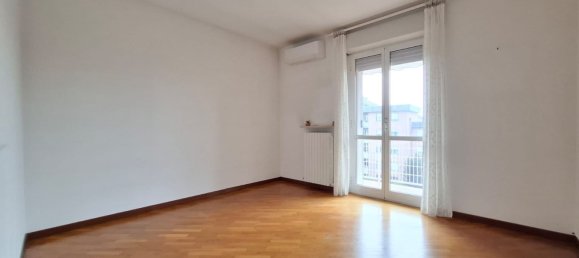 Apartamento de 4 divisões em Casale Monferrato, Italy N.º 56137 2