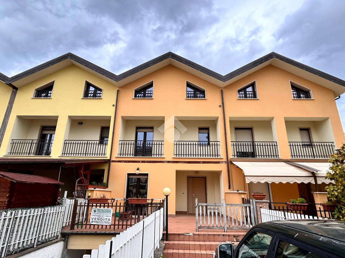 5 rooms House in L'Aquila, Italy No. 230680