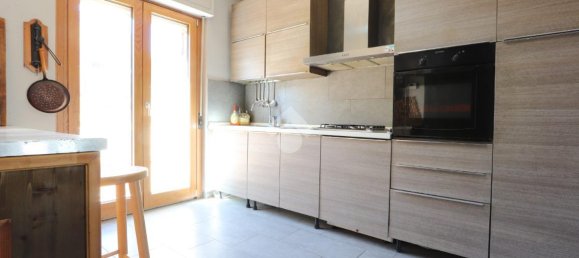 5 rooms House in L'Aquila, Italy No. 230680 4