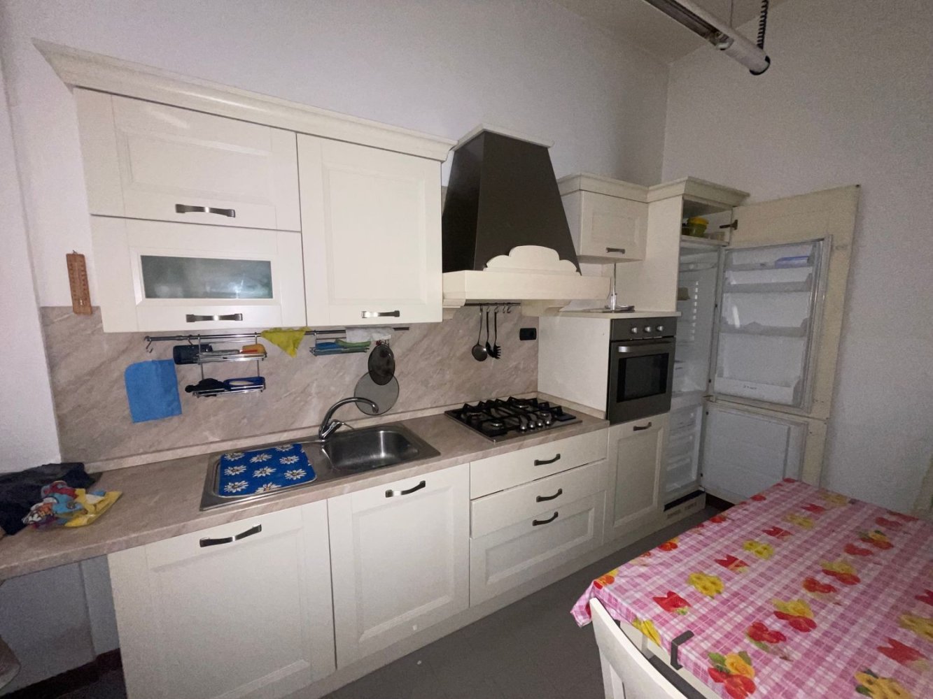 4غرفة شقة في Alessandria, Italy رقم 150018