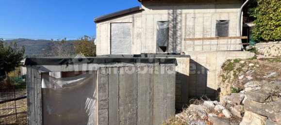 2 bedrooms House in Verona, Italy No. 152064 8