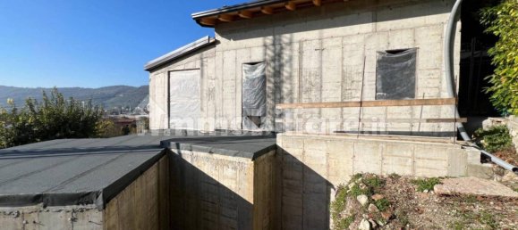 2 bedrooms House in Verona, Italy No. 152064 9